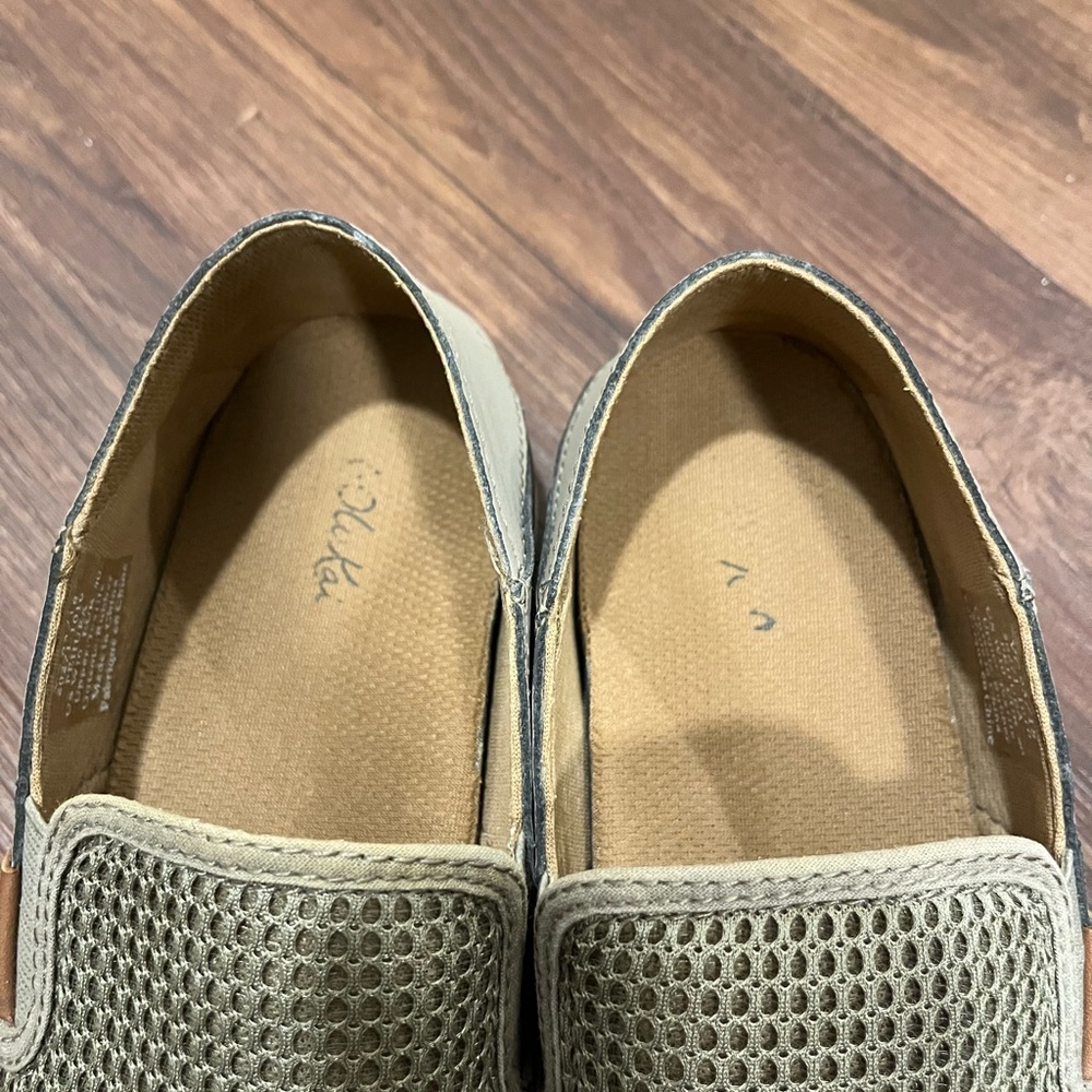 OluKai Pehuea Women's Classic Lightweight Slip-on Sneaker Drop-In Heel Size W 10 - Picture 6 of 9